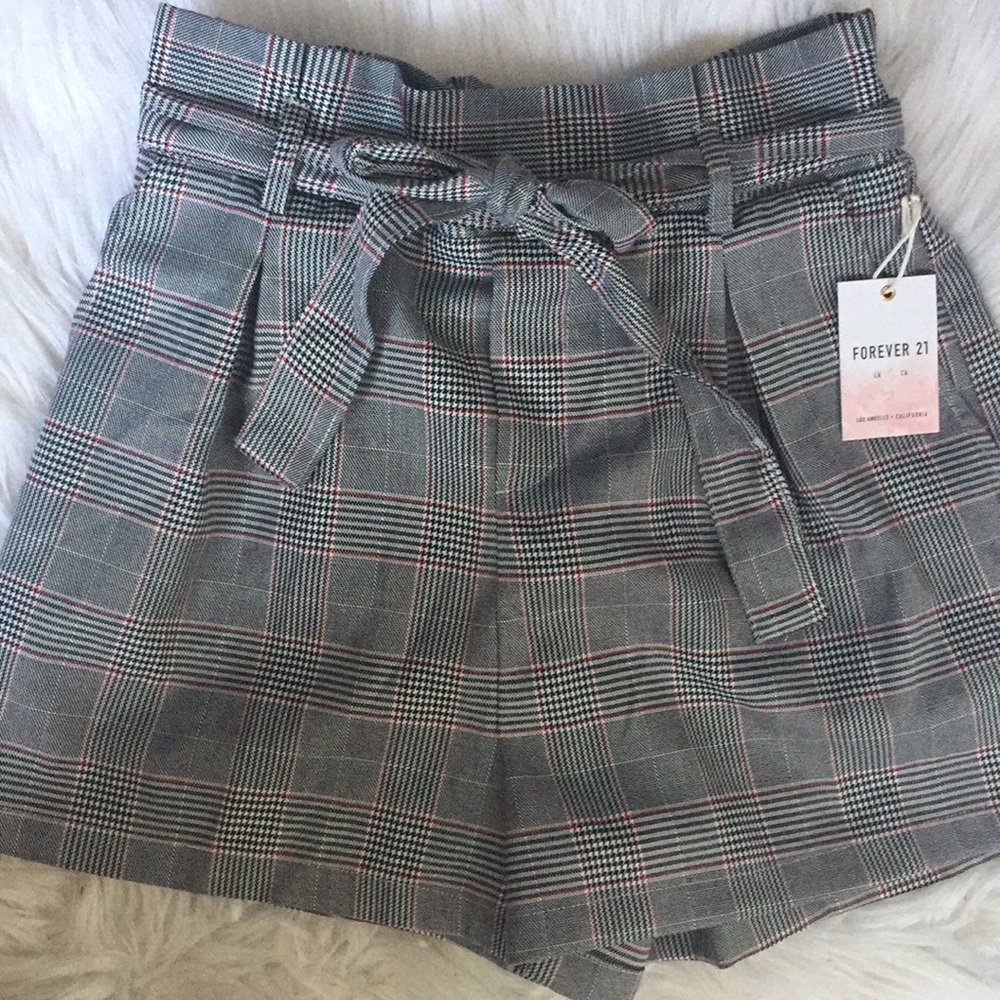 ✨ Paper bag shorts from Forever 21, new with tags